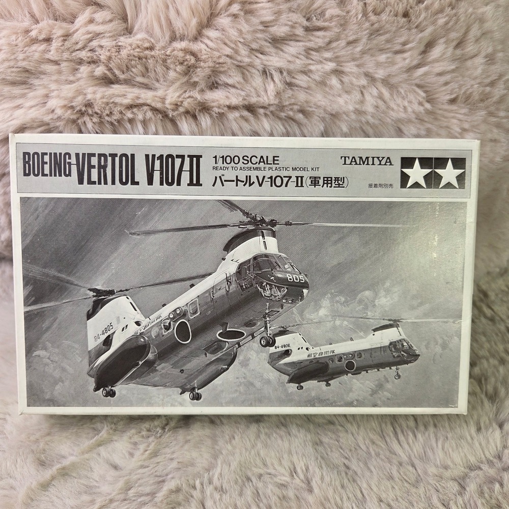 Tamiya 1/100 Boeing Vertol V107-II Helicopter Plastic Model Kit 94098 No.18